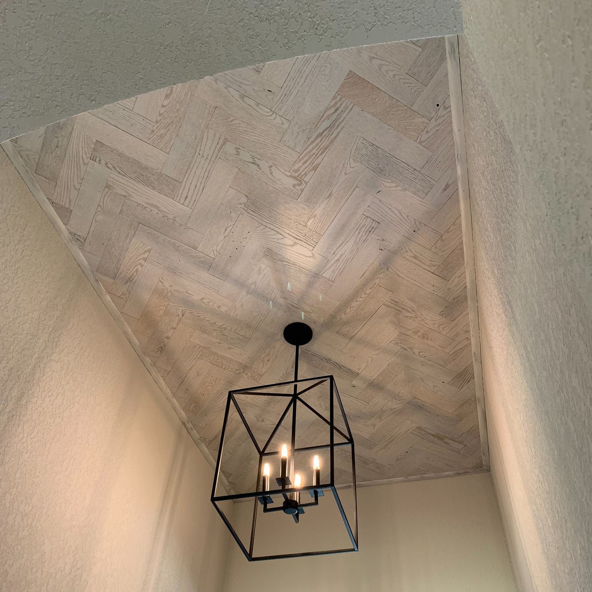 Herringbone Wood Wall Planks – Pearl